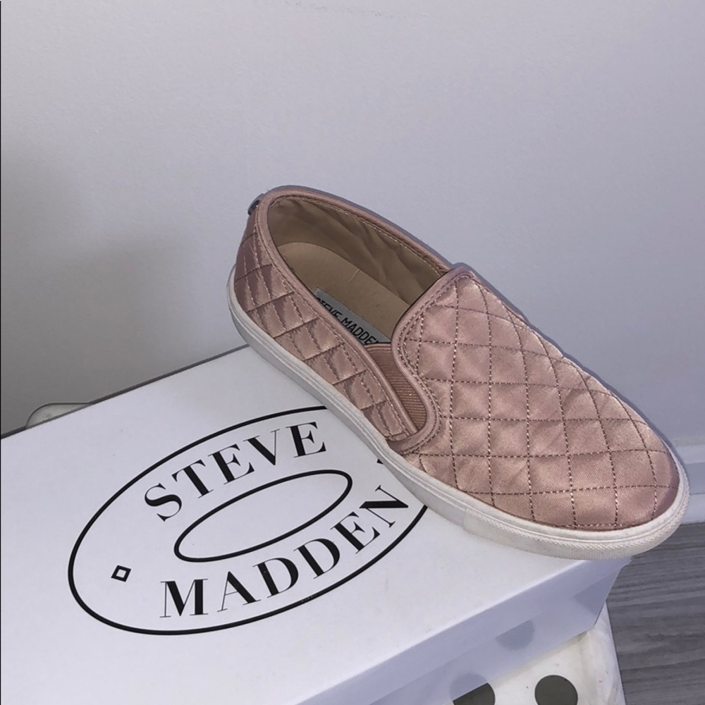 Steve Madden slip on sneakers